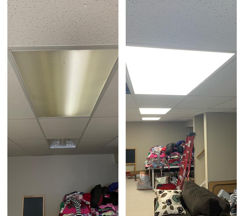 Electrician diagnosing flickering lights in a North Texas home